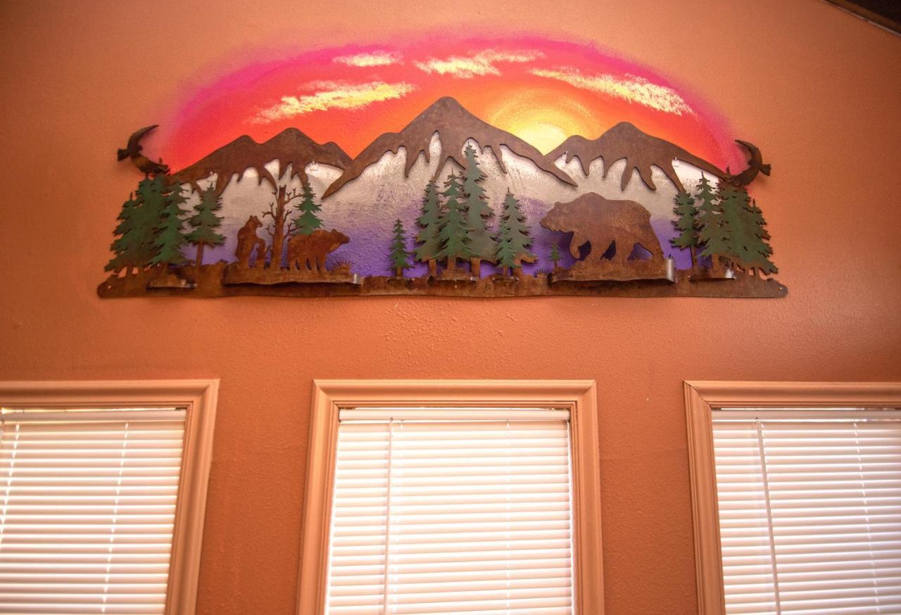 Huge Ruidoso Retreat With Game Room, Pool, 2 Balconies, 2 Kitchens - Sleeps 17! Екстериор снимка